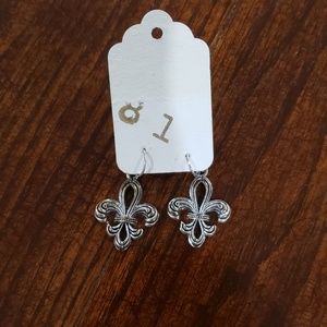 Fleur-de-lis earrings